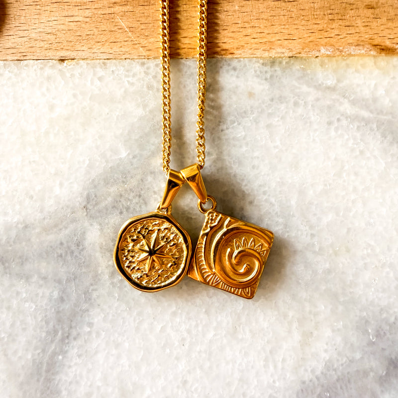 North Star Pendant & 3mm Figaro Chain - 18K Gold